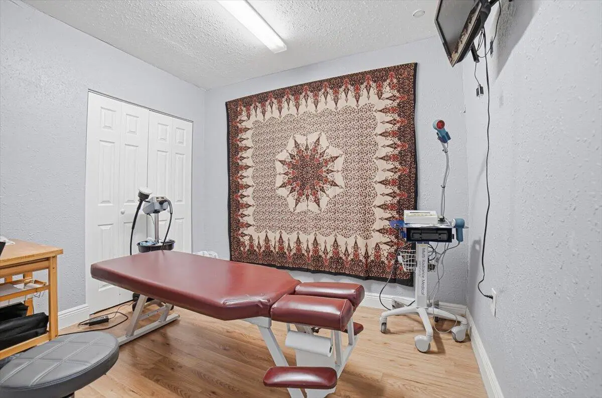 28-Examination Room2 at 17101 NE 6th Avenue, North Miami Beach