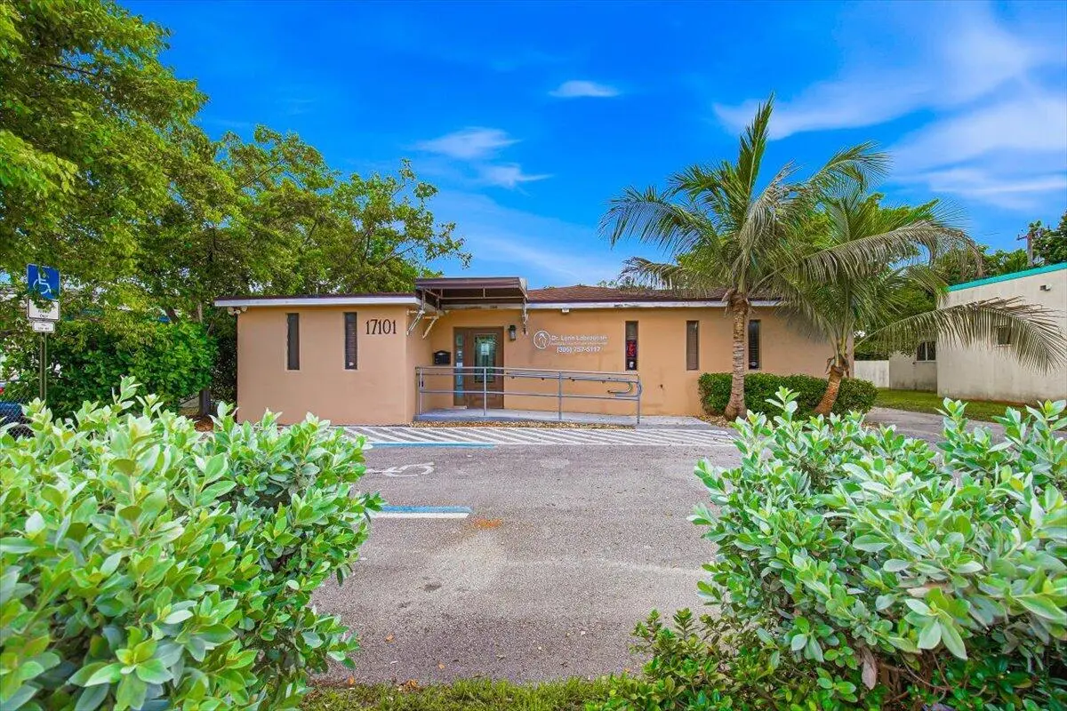 02-Front Office-B at 17101 NE 6th Avenue, North Miami Beach