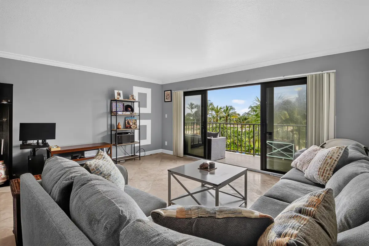 Living room at 801 S Ocean Drive 307, Fort Pierce