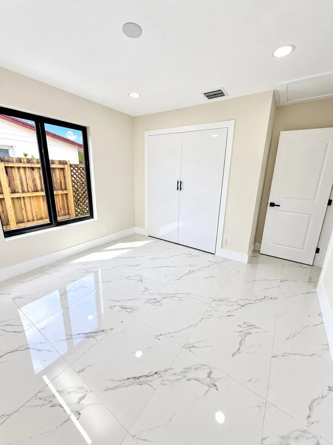 9CF8A1D9-7DC8-4802-A68B-3BF94F97717F at 4922 ROYAL, West Palm Beach