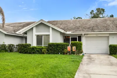 3305 SW Villa Place, Palm City – Villa for sale