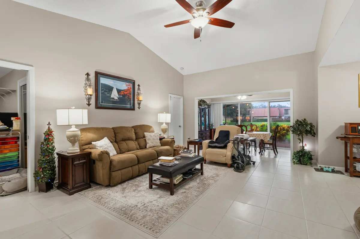 DSC09440 at 3305 SW Villa Place, Palm City