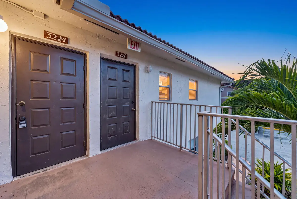3-web-or-mls-DSC03260_360MEDIA at 3224 CORAL RIDGE Drive 3224, Coral Springs