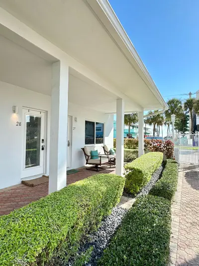 4228 N OCEAN Drive 28, Lauderdale-By-The-Sea – Condominium for rent
