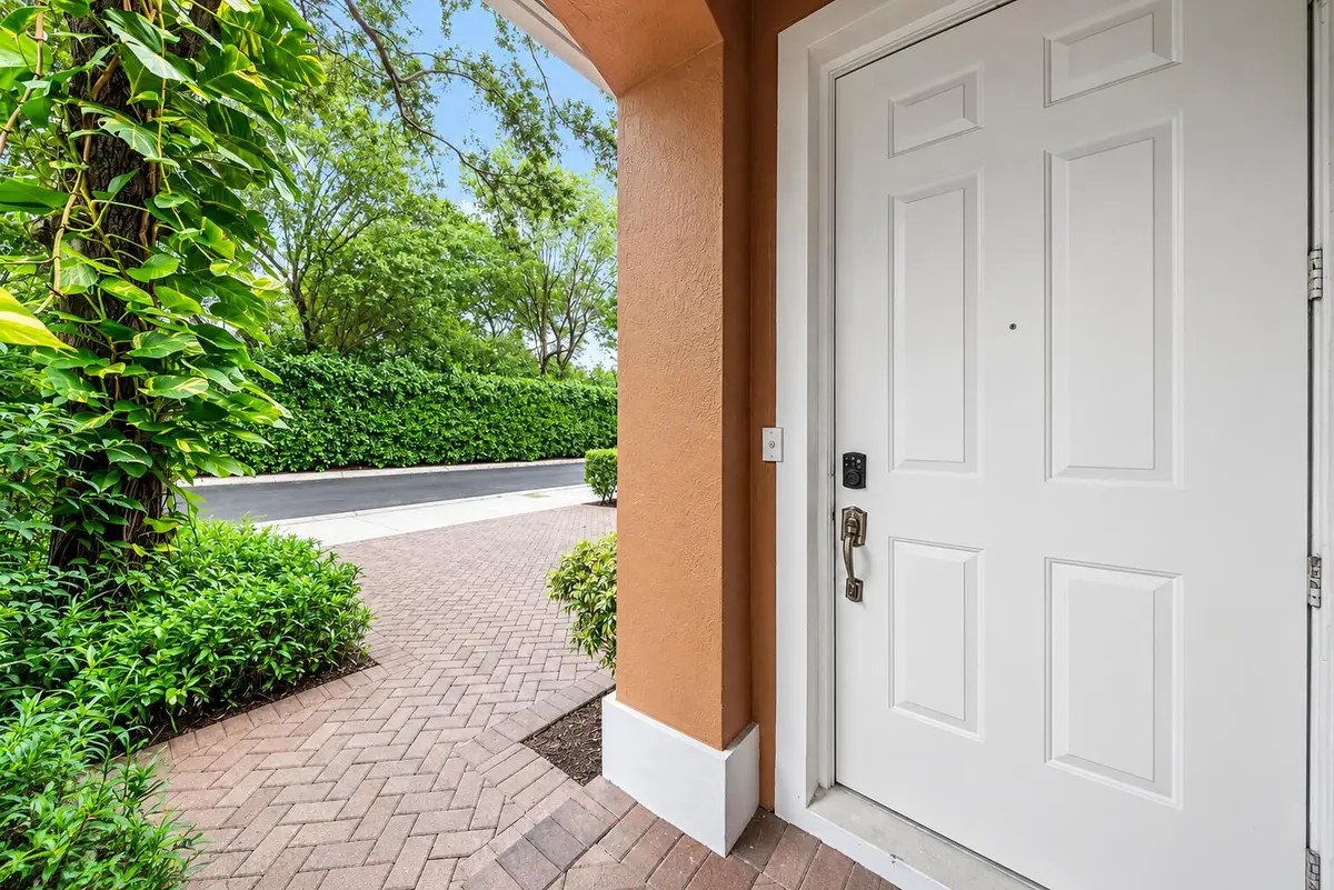 4 Outdoor at 247 W Chrystie Circle, Delray Beach