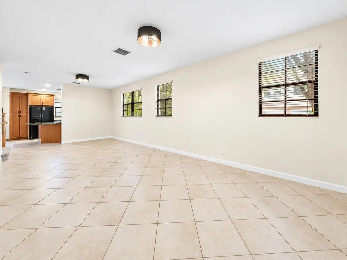5 Indoor at 247 W Chrystie Circle, Delray Beach