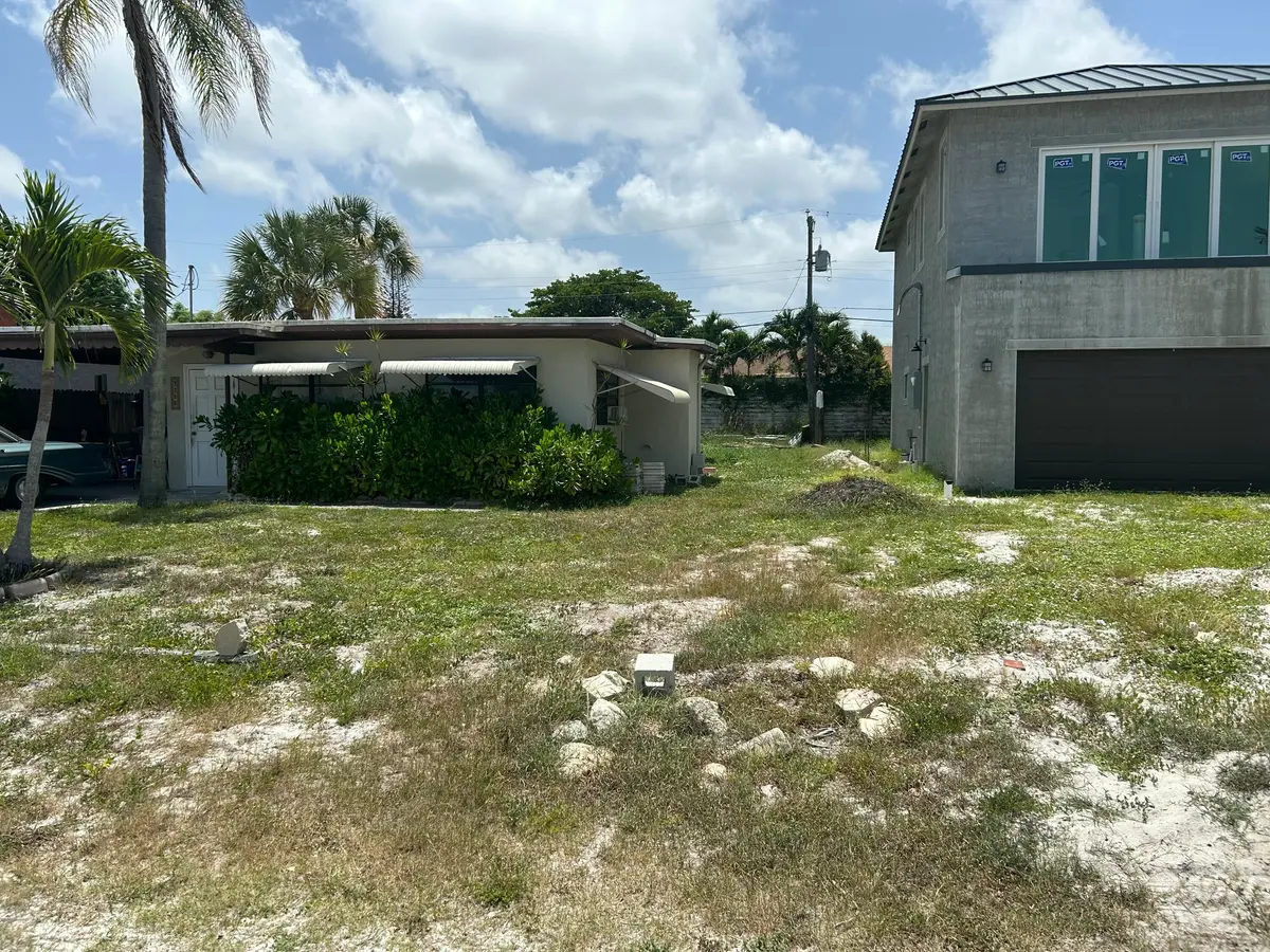 IMG_1838 at 7785 LOOMIS Street, Lake Worth