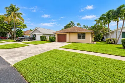 1435 S Summit Run Circle, West Palm Beach – Single Family Residence for sale