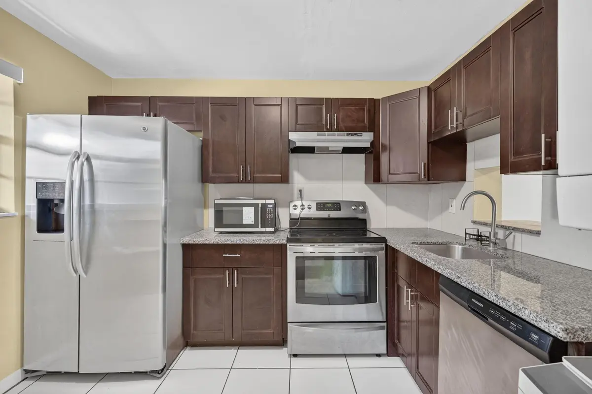 7-web-or-mls-_A7A8647 at 7830 NW 33RD Street 108, Davie