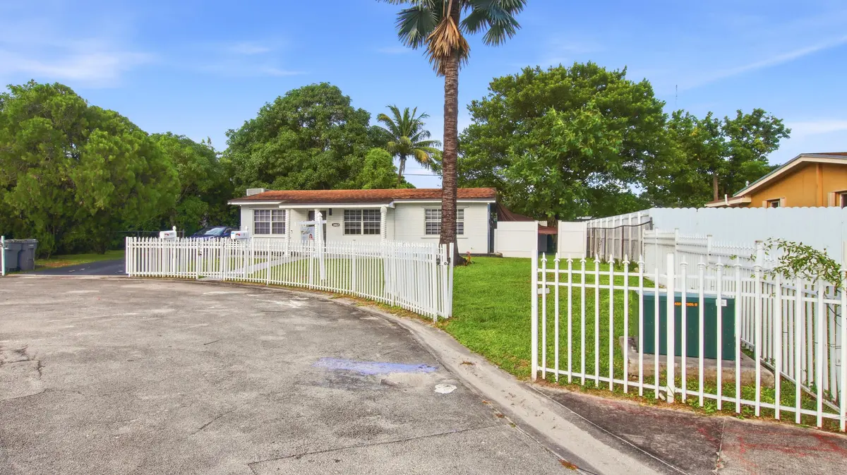 3907 SW 59TH Avenue 1, West Park, FL – photo 5