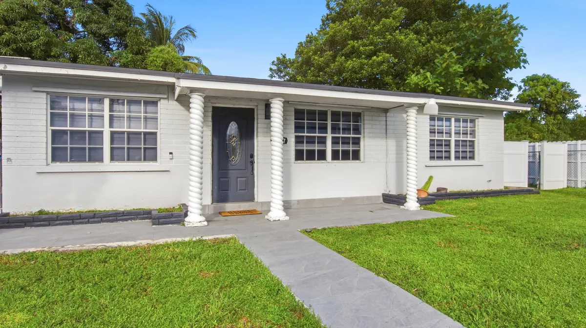 3907 SW 59TH Avenue 1, West Park, FL – photo 1