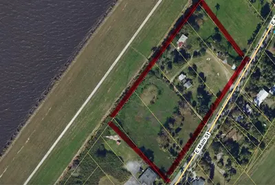 1977 E Main Street, Pahokee – Single Family Residence for sale