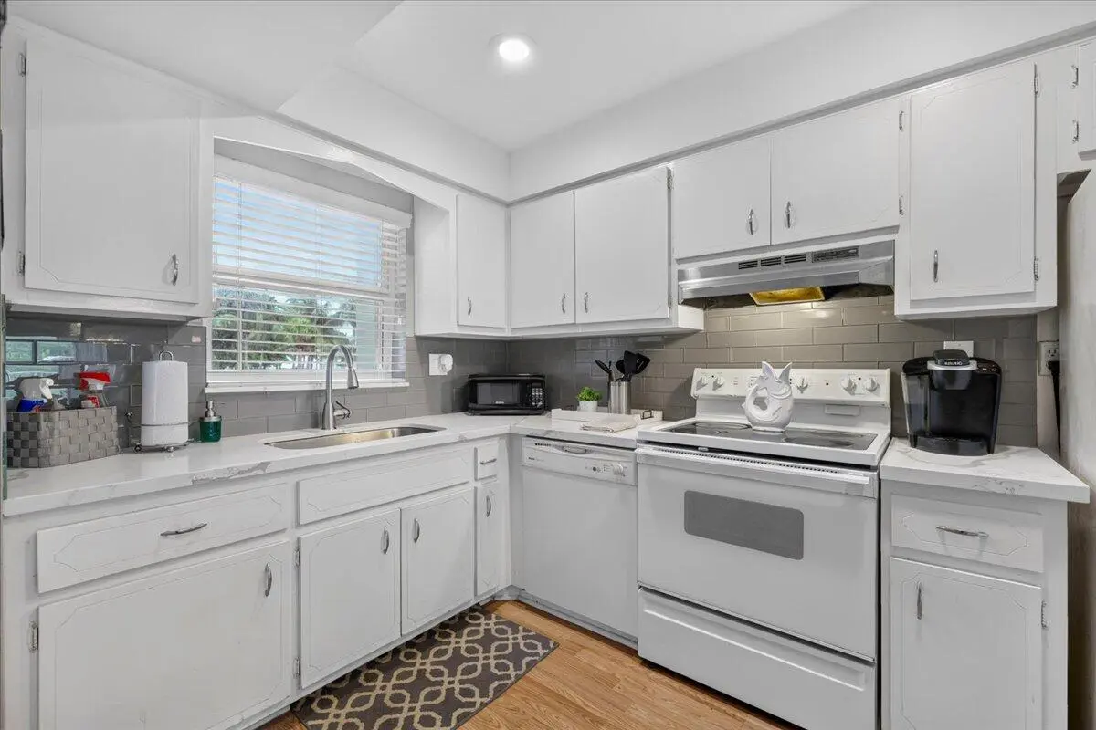 06-8I8A0001 at 333 NE 19TH Avenue 203, Deerfield Beach