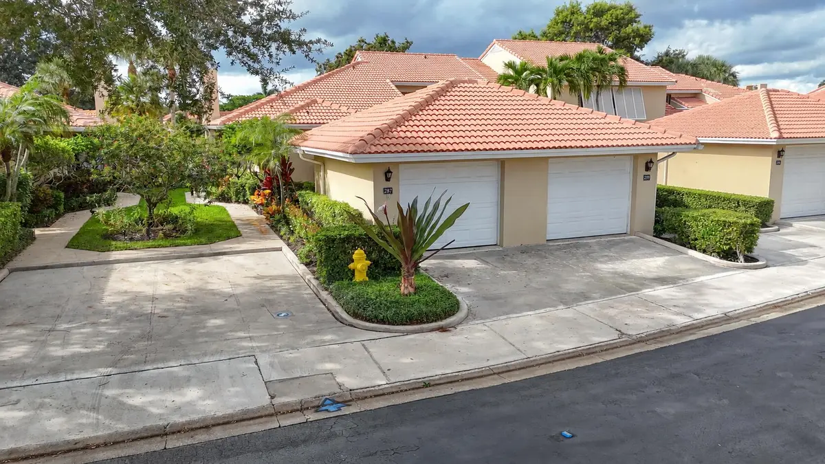 287 Old Meadow Way exterior - truck remo at 287 OLD MEADOW Way, Palm Beach Gardens