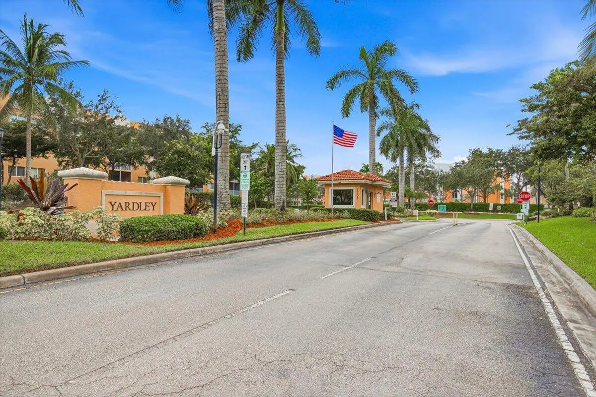 YARDLEY ENTRANCE at 7715 YARDLEY Drive 313, Tamarac