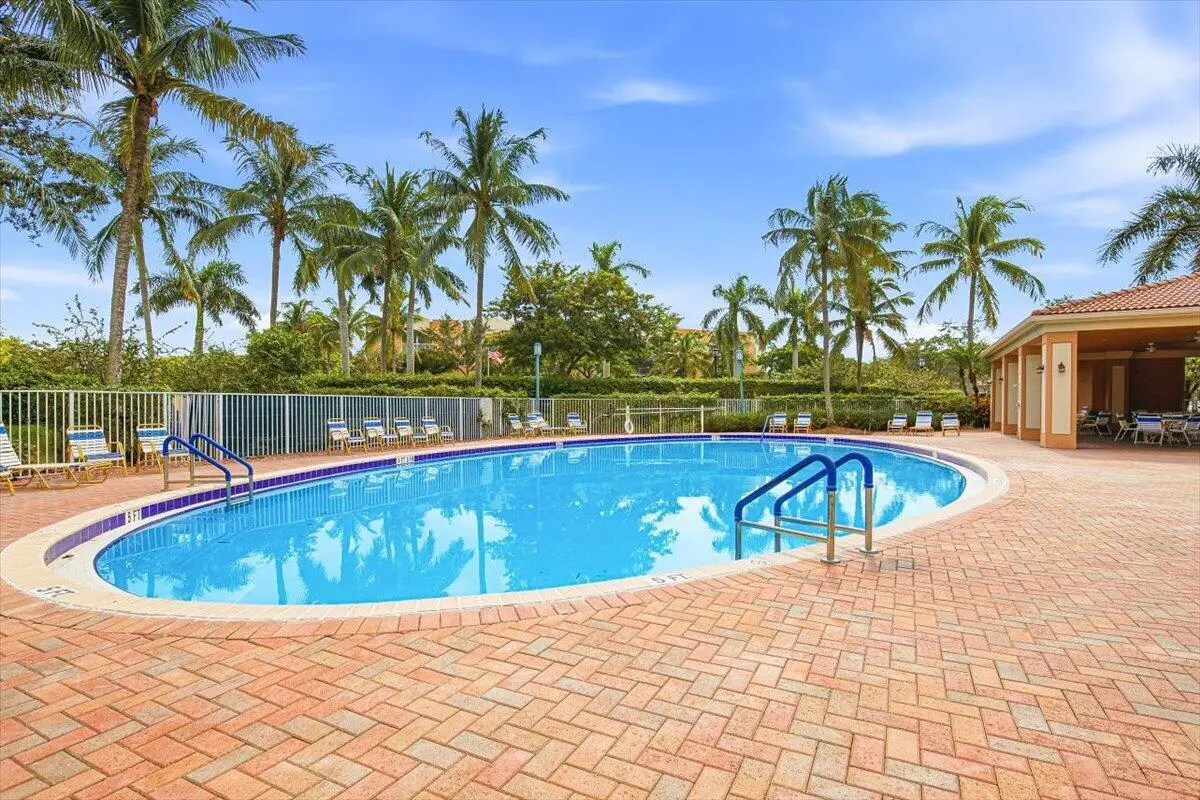 POOL at 7715 YARDLEY Drive 313, Tamarac