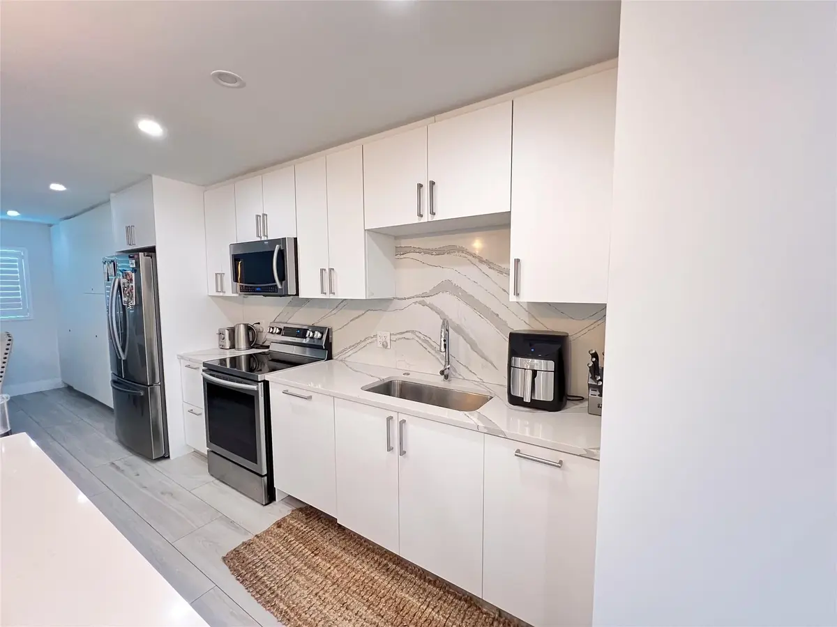 Photo 2 at 2115 NE 37th Drive 121, Fort Lauderdale