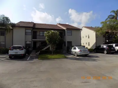 7674 TAHITI Lane 106, Lake Worth – Condominium for sale