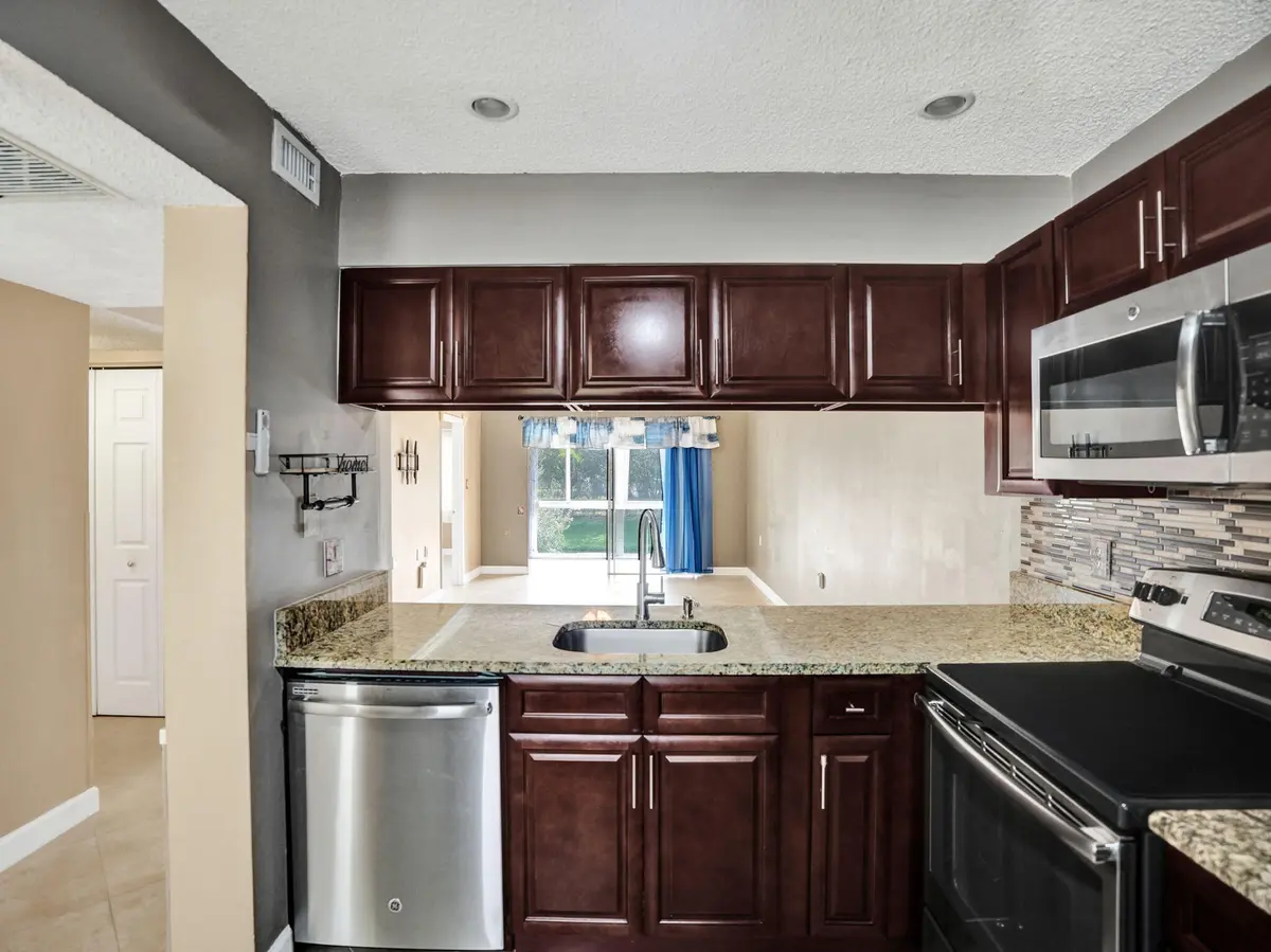 10-web-or-mls-DSC05442 at 2707 Nassau Bend C2, Coconut Creek