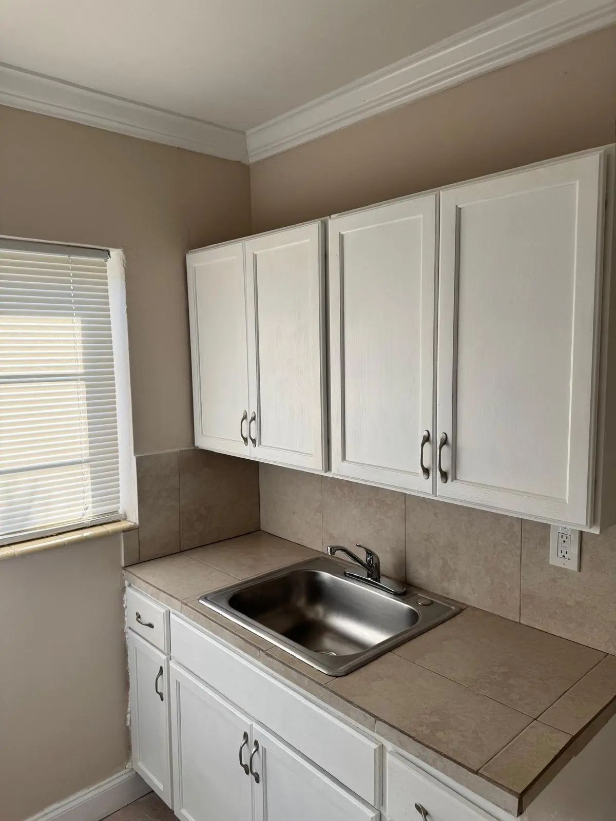 30b9ca87-0fcc-4e3b-8e06-5588848c2139 at 830 80TH Street 6, Miami Beach