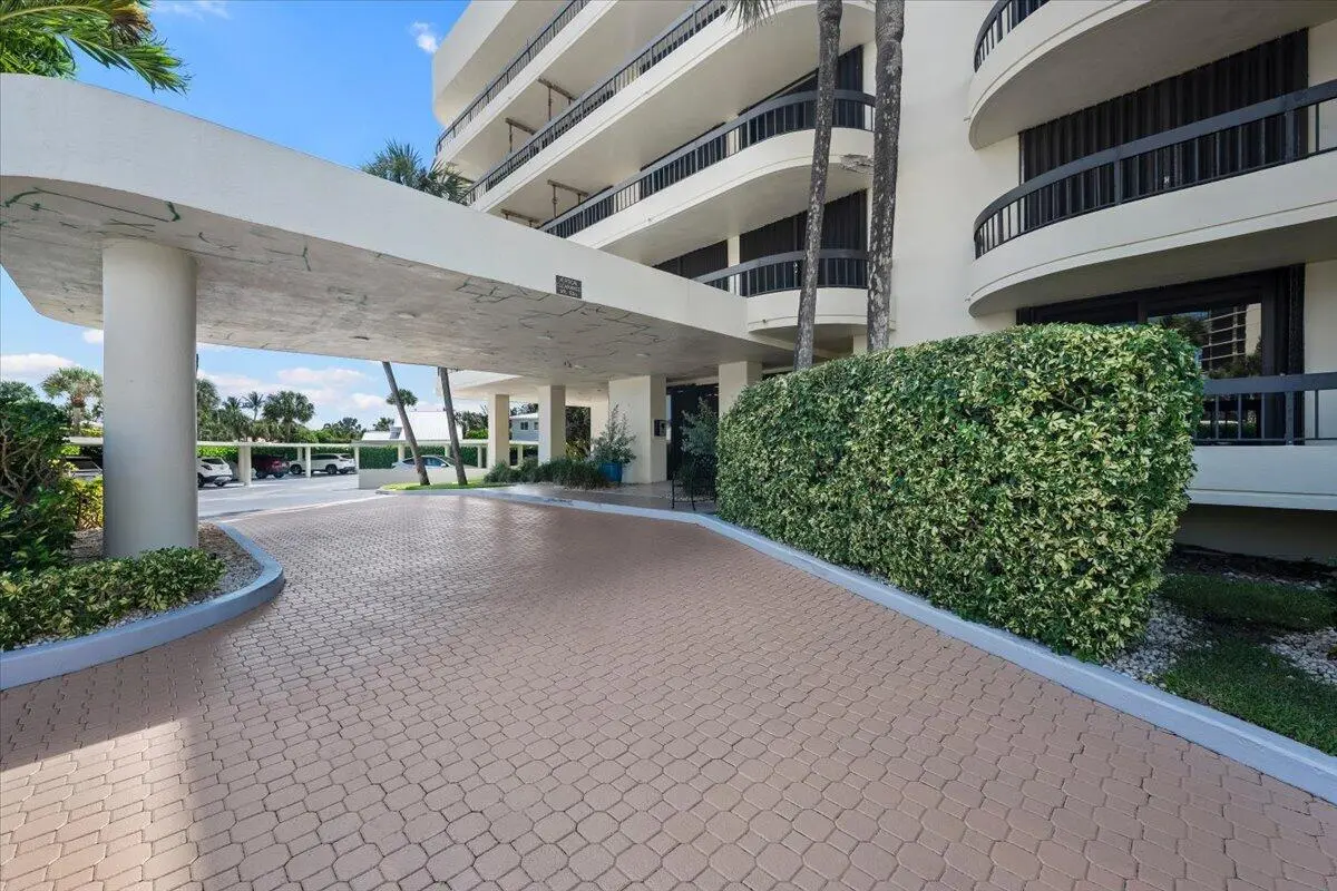 04-LUX_5899 at 50 S Beach Road Unit 101, Tequesta