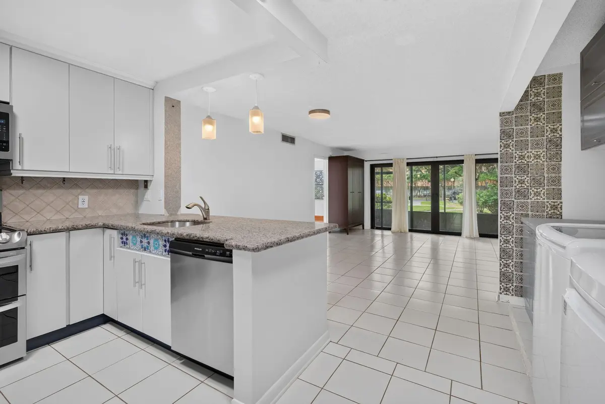 7-web-or-mls-_A7A8232 at 301 N Pine Island Road 162, Plantation