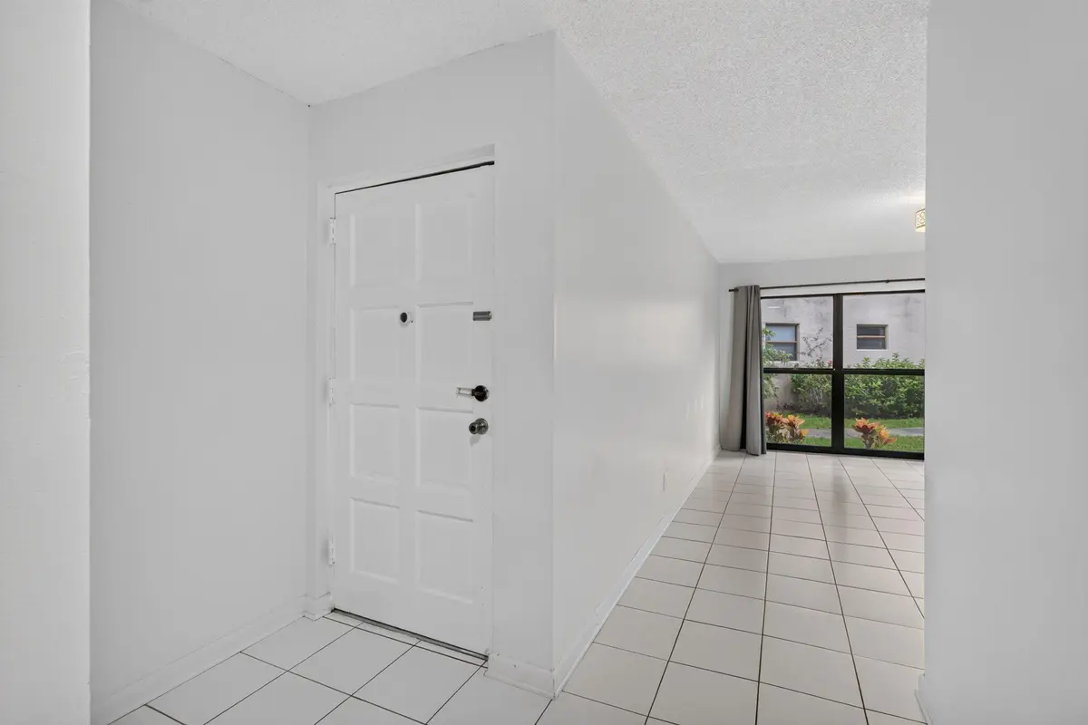 9-web-or-mls-_A7A8242 at 301 N Pine Island Road 162, Plantation