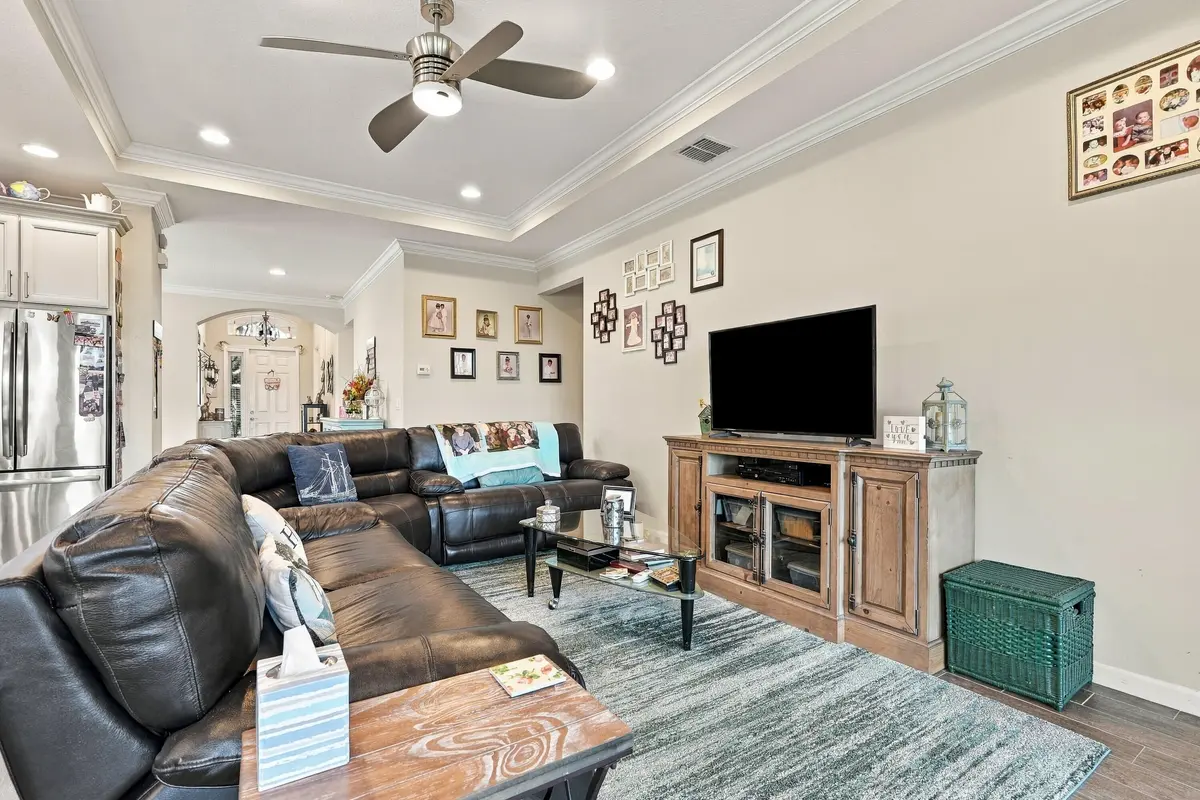 07_living room at 11331 SW LAKE PARK Drive, Port St. Lucie