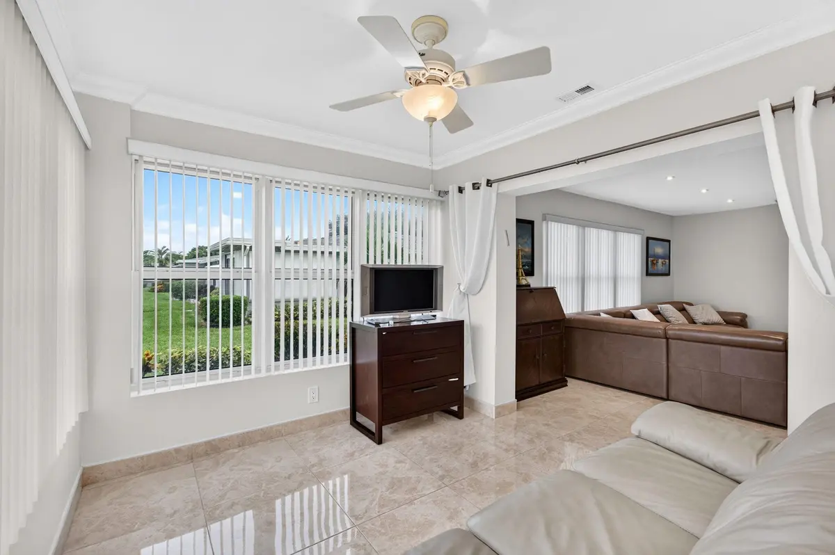 Enclosed Florida room under air (1) at 702 South Drive A, Delray Beach