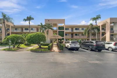 15075 Witney Road 101, Delray Beach – Condominium for sale