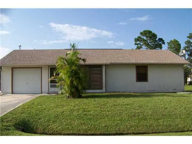 Primary Photo at 541 SW Duxbury Avenue, Port St. Lucie