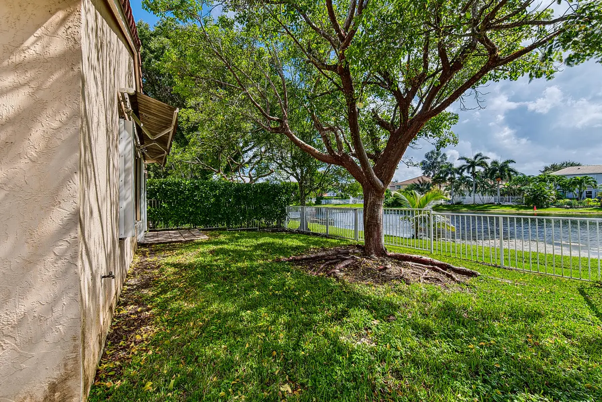 lake view at 16416 SAPPHIRE Street, Weston