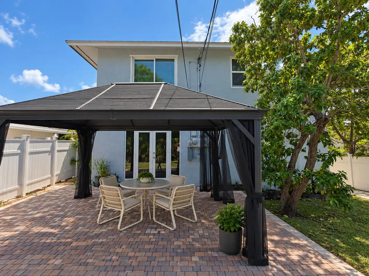Patio at 425 NOTTINGHAM Boulevard, West Palm Beach