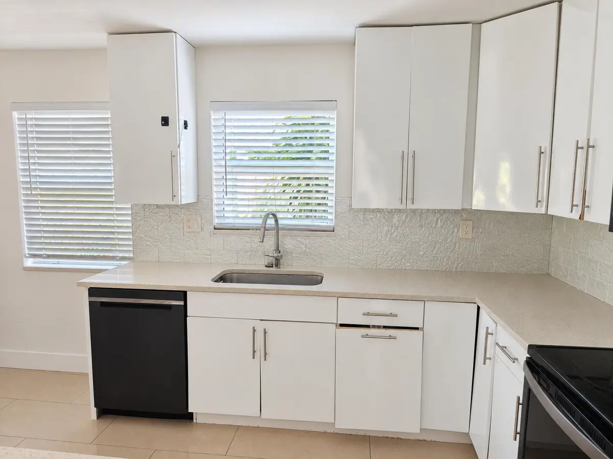 Kitchen at 425 NOTTINGHAM Boulevard, West Palm Beach