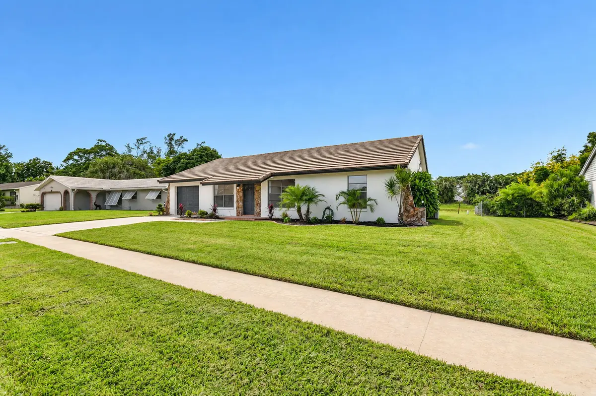 2-web-or-mls-DSC_3077 at 8213 Rose Marie Avenue, Boynton Beach