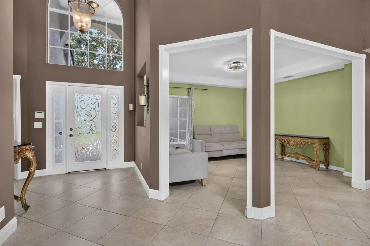 Main Entry at 486 S Peacock Lane, Jupiter