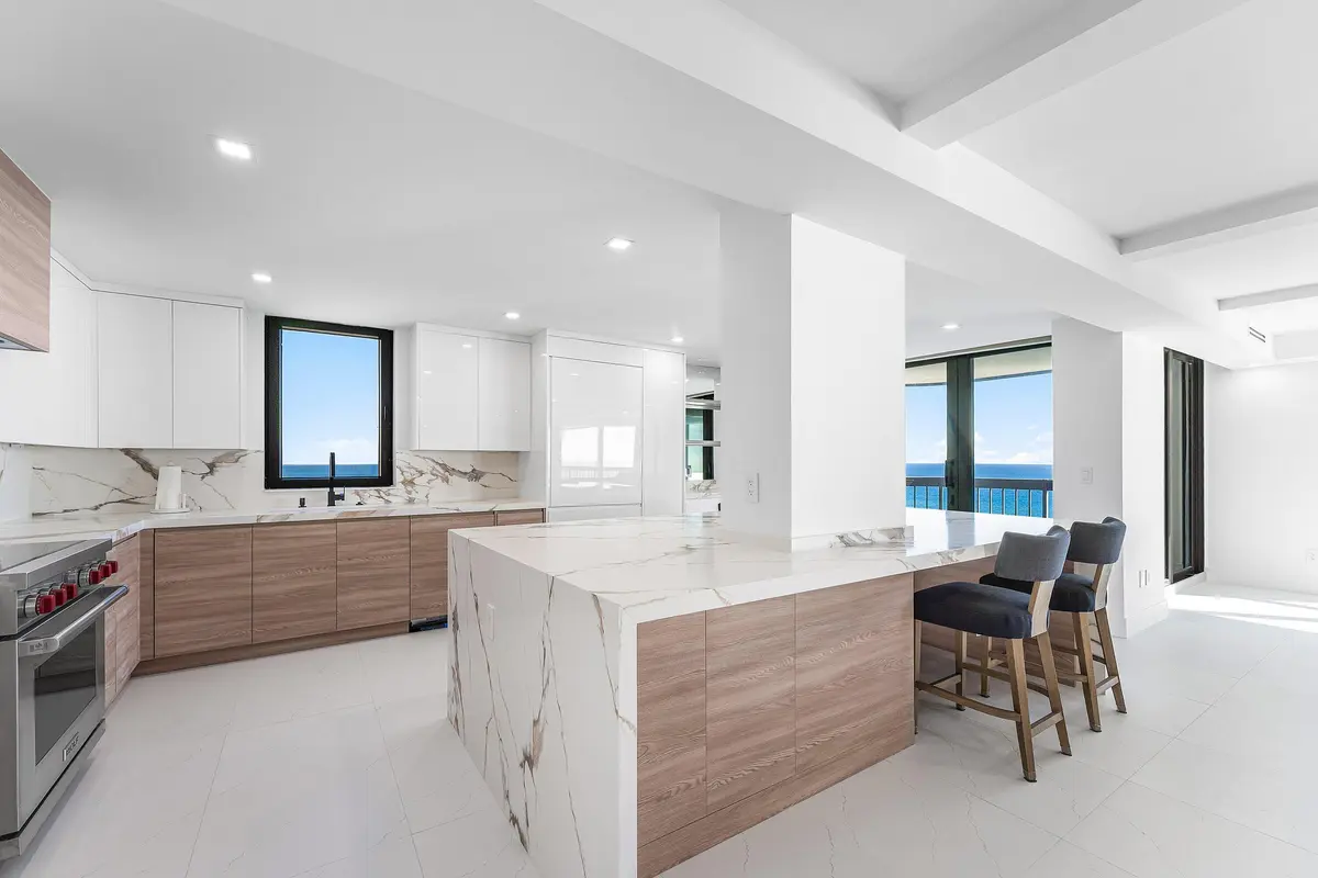 010-5380NorthOceanDrive-19D-RivieraBeach at 5380 N Ocean Drive 19D, Riviera Beach