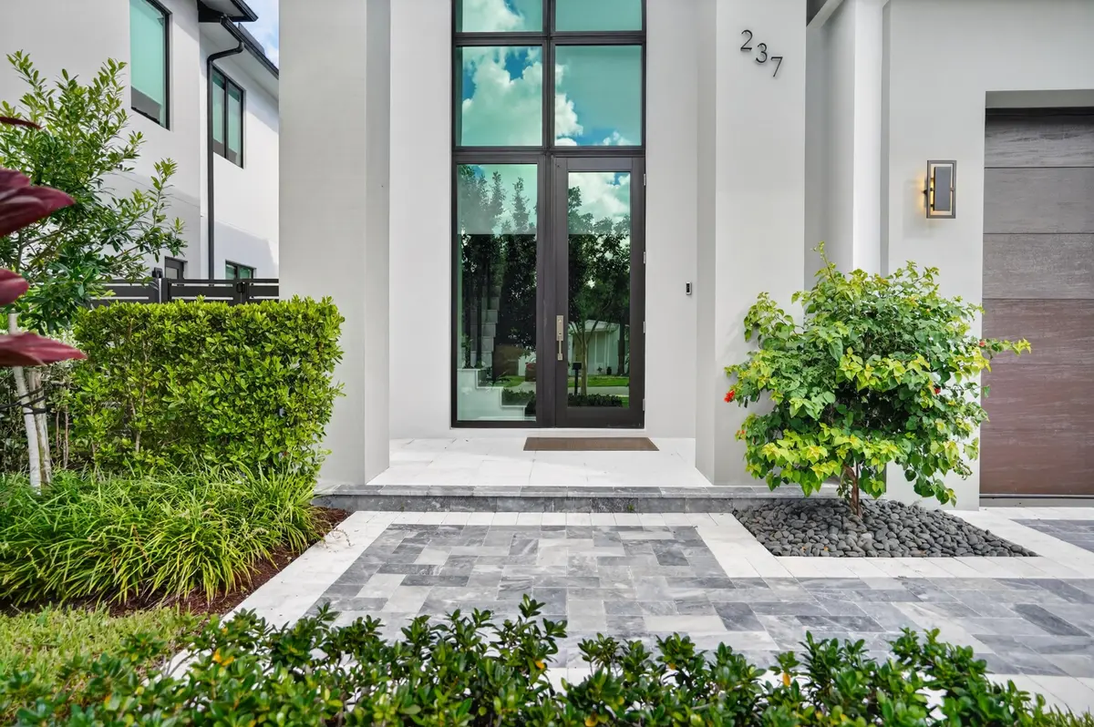 DSC00970 at 237 NE 11th Street, Delray Beach