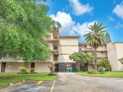 5275 NW 10TH Court 401, Plantation – Condominium for rent