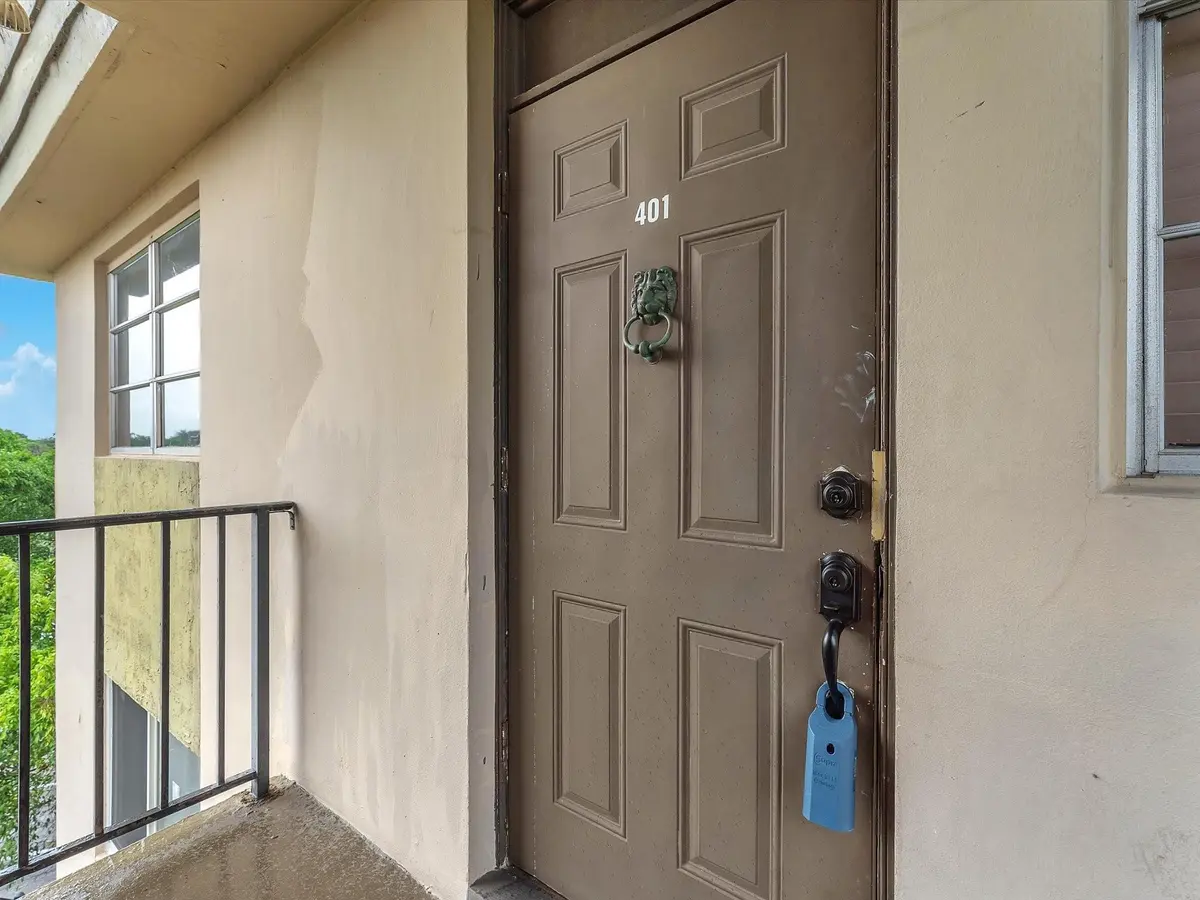 Photo 3 at 5275 NW 10TH Court 401, Plantation