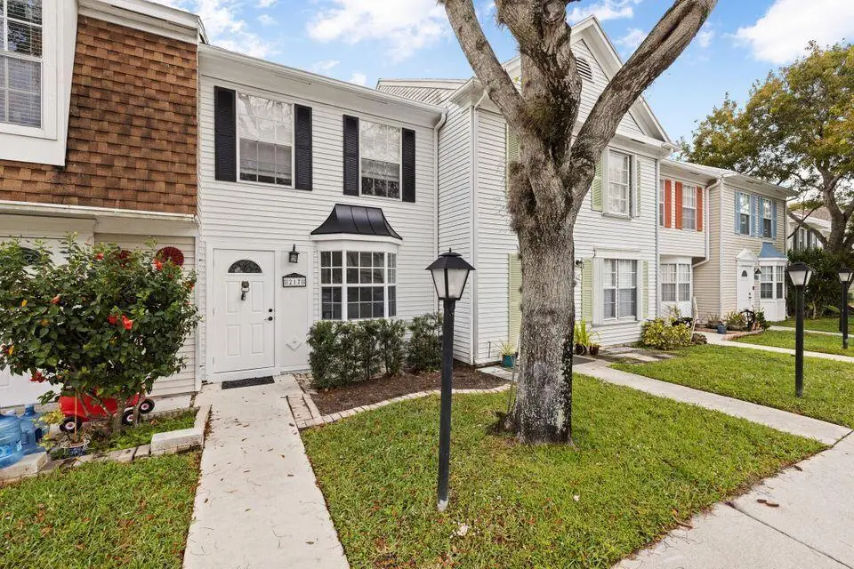 20220311160928392782000000-o at 217 Old English Drive, Jupiter