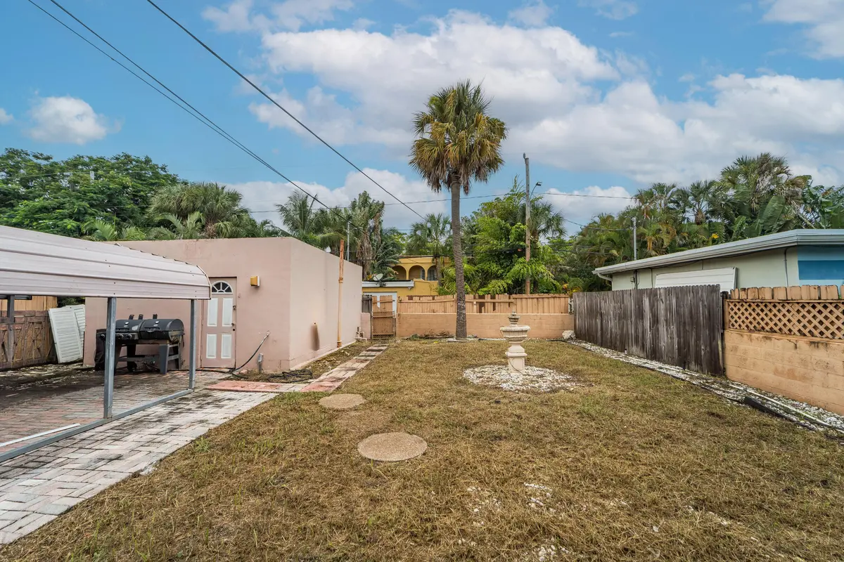 Backyard can accommodate a Pool! at 521 26TH Street, West Palm Beach