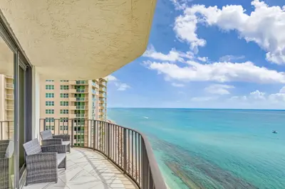5420 N Ocean Drive 1401, Singer Island – Condominium for sale