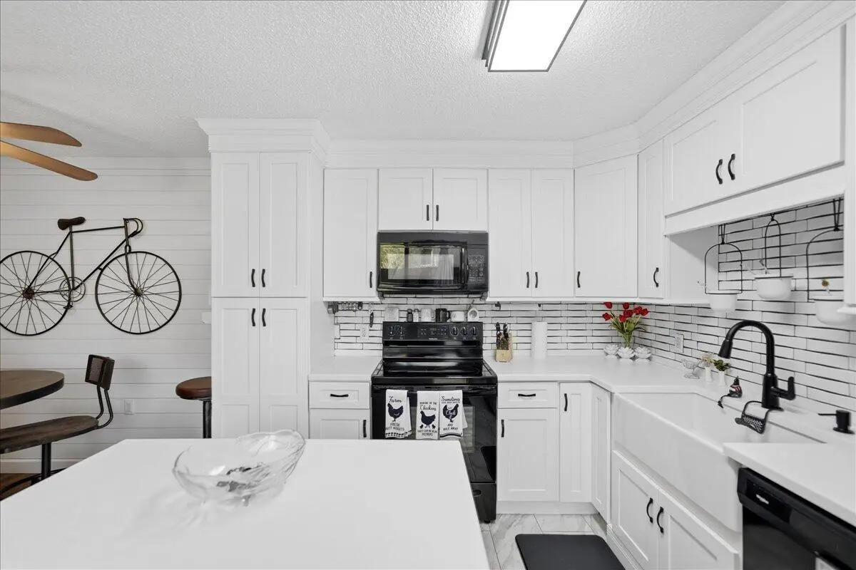 16-DSC3208 at 5714 SE Windsong Lane 327, Stuart