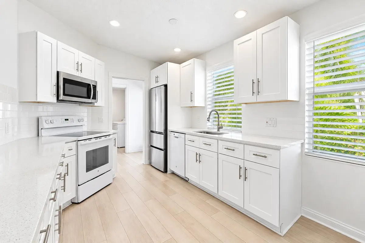 Great Sized Kitchen at 8282 Old Forest Road, Palm Beach Gardens