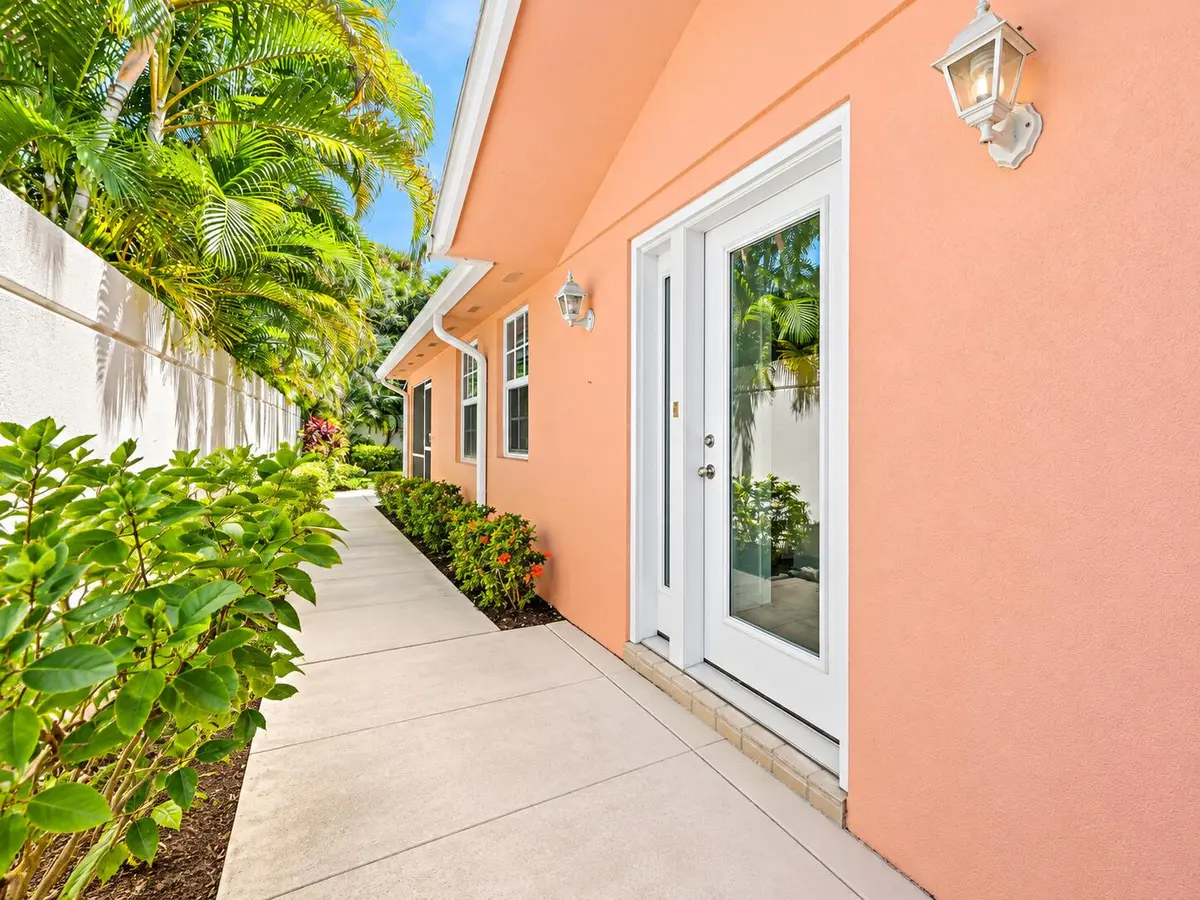 Entrance to Front Door at 8282 Old Forest Road, Palm Beach Gardens