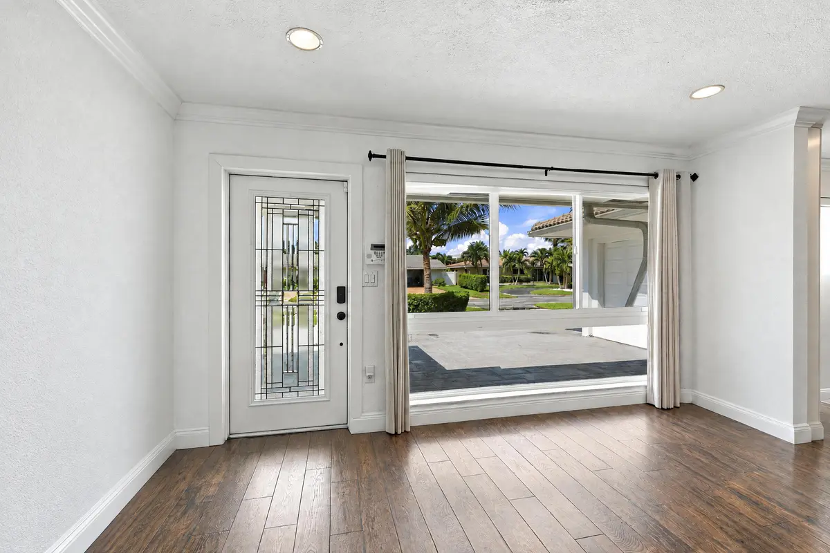 Entry at 612 NE 24th Avenue, Pompano Beach