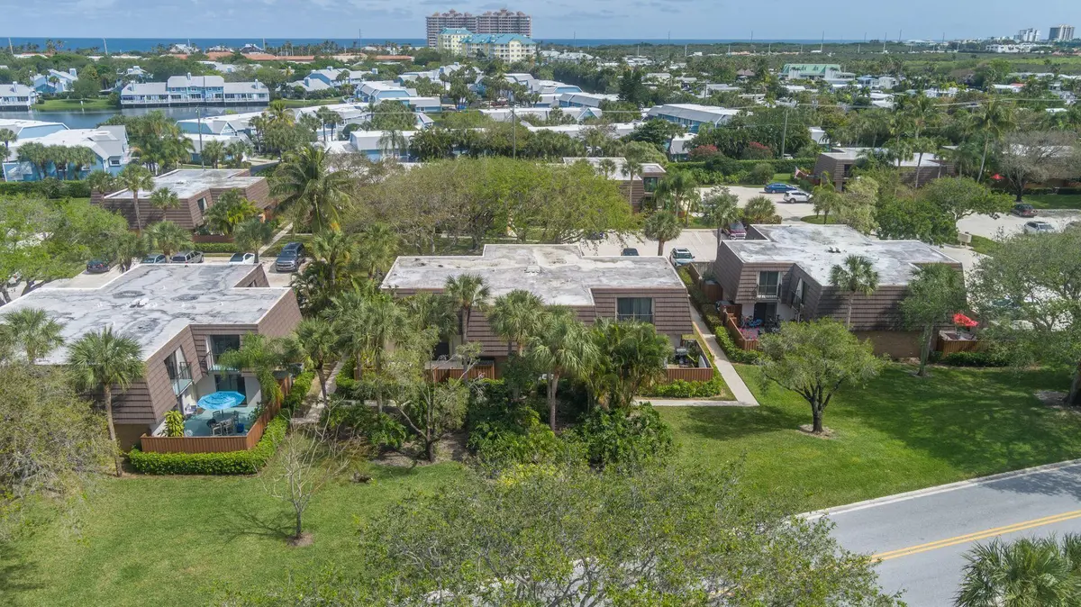 1419 14th Court, Jupiter, FL – photo 2