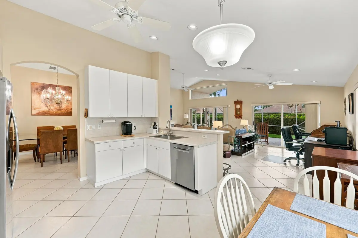 453A2319 at 7207 Lombardy Street, Boynton Beach