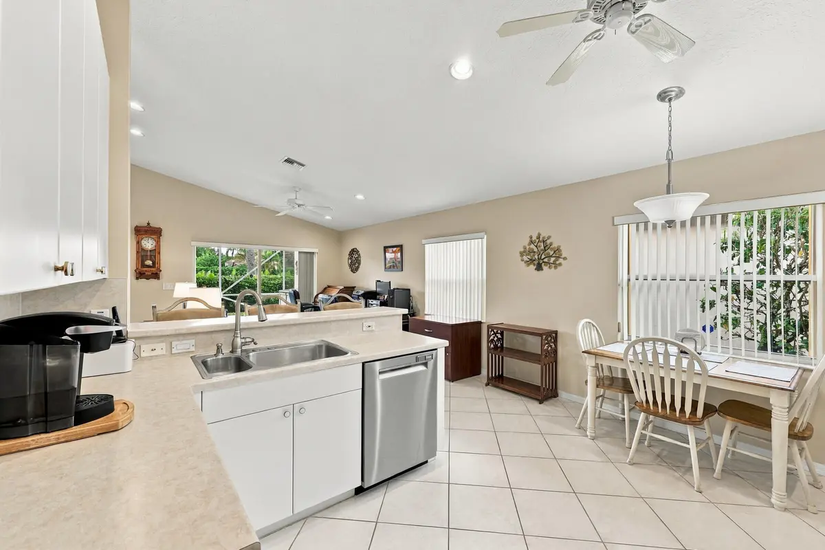 453A2324 at 7207 Lombardy Street, Boynton Beach